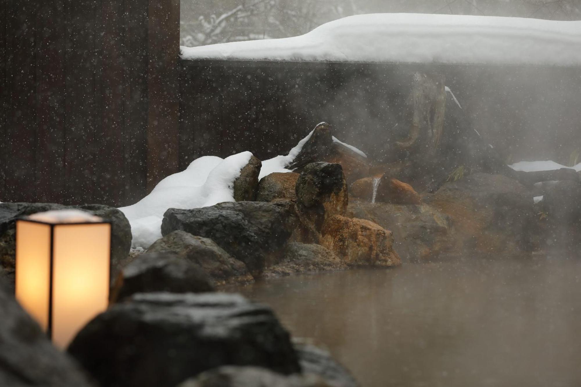 Miyama Ouan Kyoritsu Resort Takayama  Bagian luar foto A hot spring in Japan