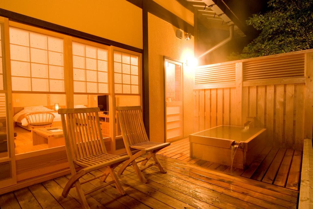 Miyama Ouan Kyoritsu Resort Takayama  Bagian luar foto A private onsen