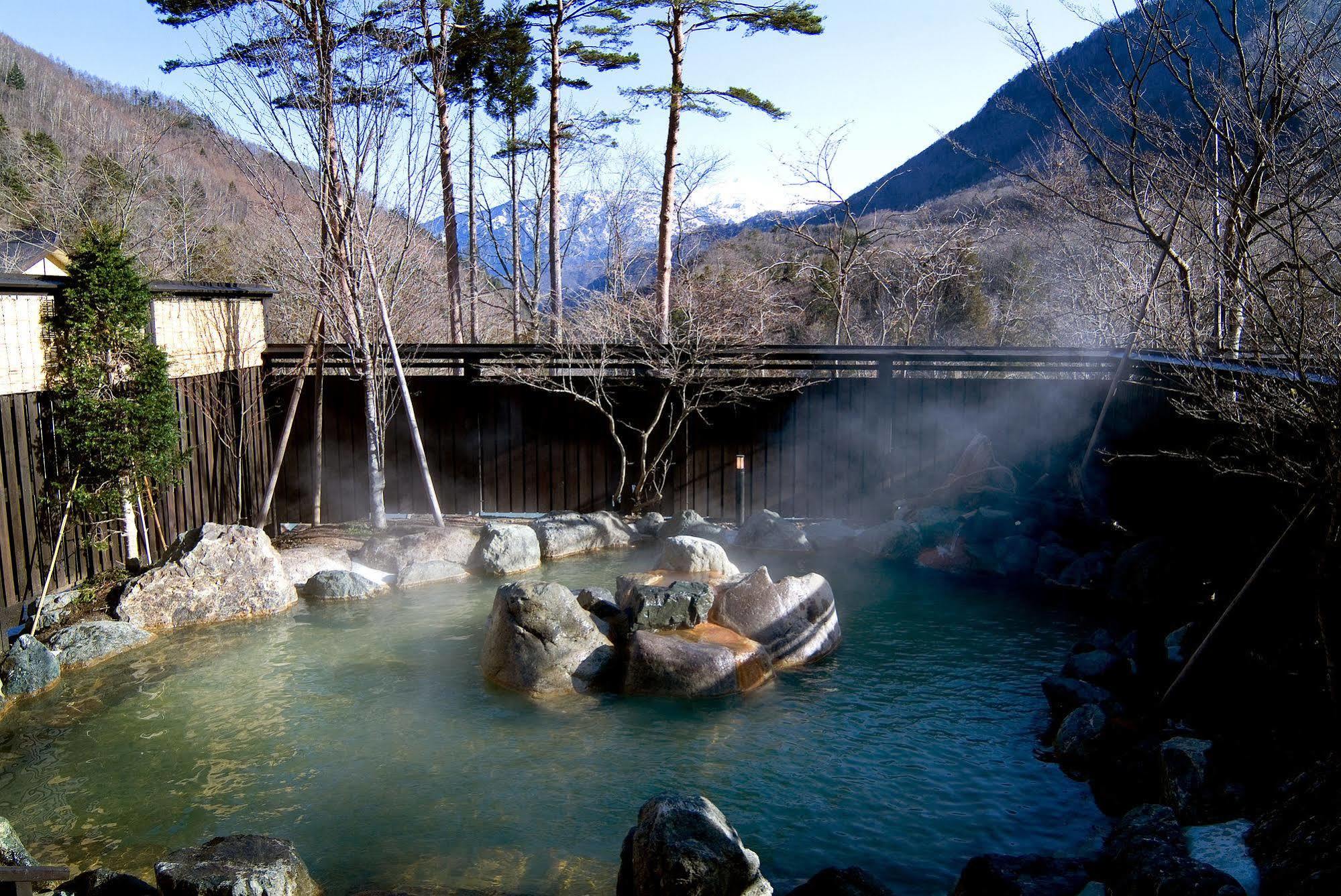 Miyama Ouan Kyoritsu Resort Takayama  Bagian luar foto Yunoyu